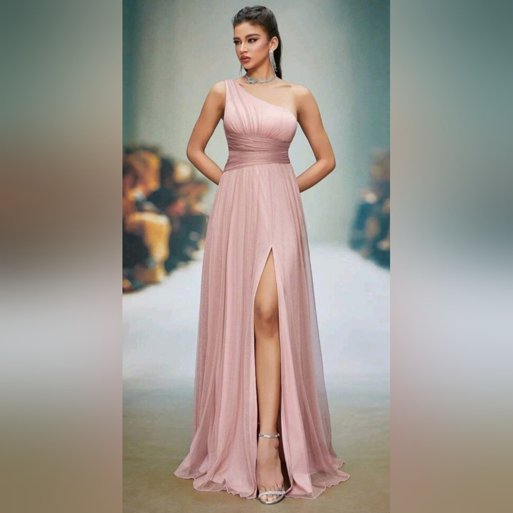 Elegant Shimmering Gown in Rose Gold